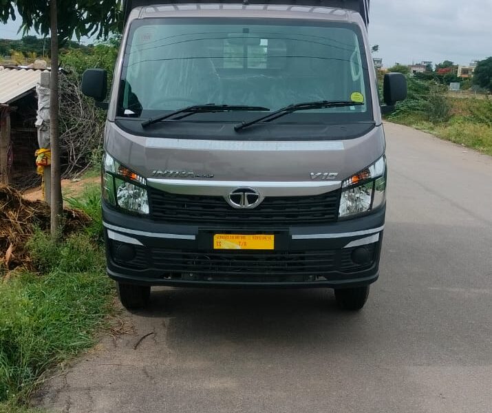 Tata Intra 10 Goods Carrier For Transportation With Driver